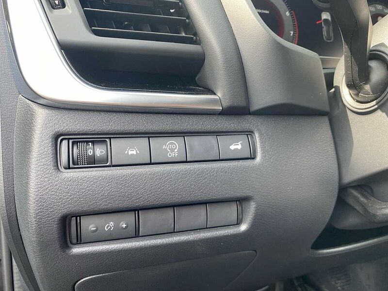 Nissan Qashqai N-Connecta Navi 360° Kamera SH FSH LRH