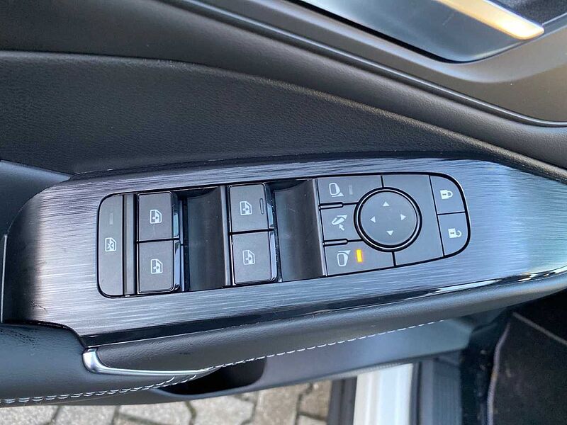 Nissan Qashqai N-Connecta Navi 360° Kamera SH FSH LRH