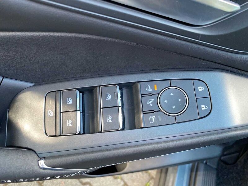 Nissan Qashqai N-Connecta e-Power BFS SH LRH HUD