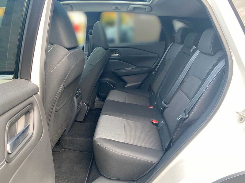 Nissan Qashqai N-Connect 4x4 AHZV 1,8t Anhängelast Navi