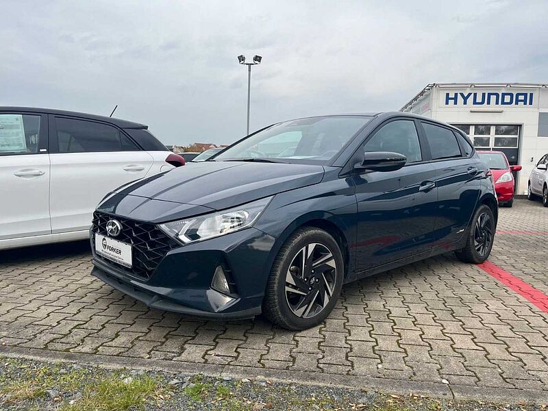 Hyundai i20 Connect &Go Navi Kamera Bose Allwetterreifen