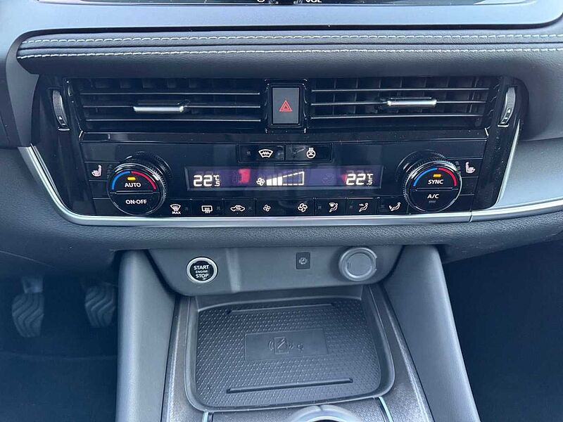 Nissan Qashqai N-Connecta HUD BFS SH LRH