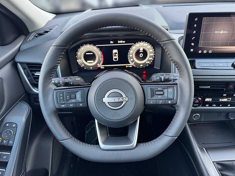 Nissan Qashqai N-Connecta HUD BFS SH LRH